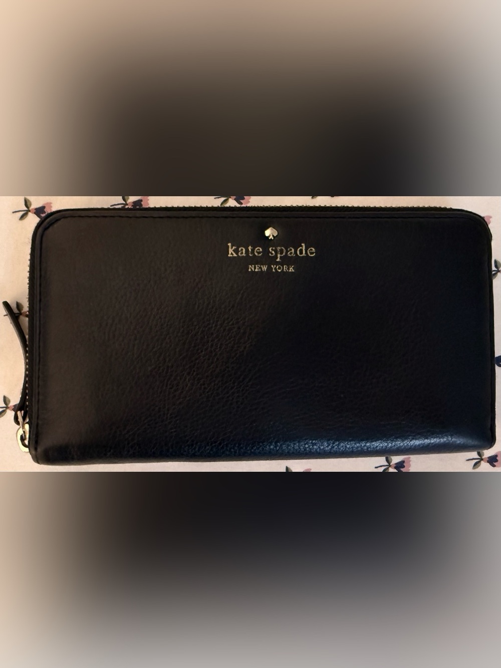 Kate Spade New York Zip Around Continental Wallet – Black Leather – GUC